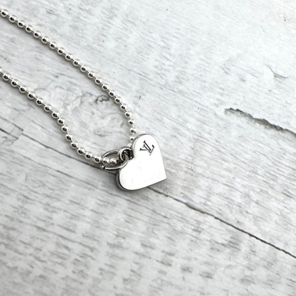 Louis Vuitton charm w/bonus gift. AUTHENTIC. - Picture 3 of 6